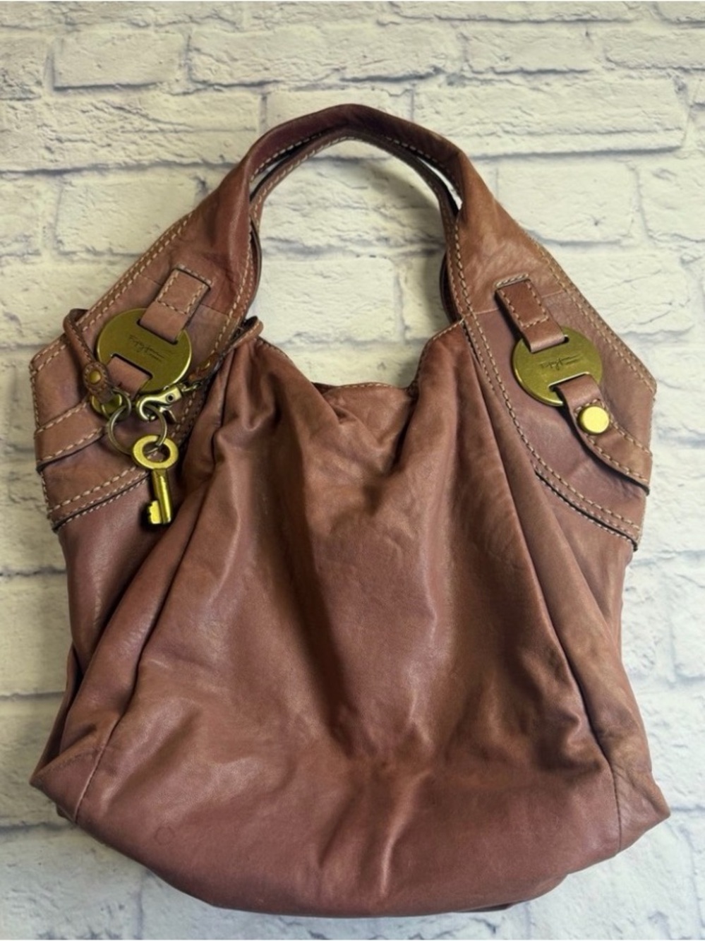 Vintage Fossil Fifty-Four “Blake”Mauve Leather Hobo Bag with Brass Key Charm